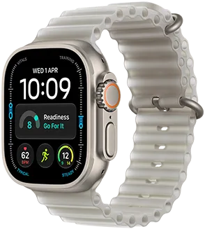 Apple Watch Ultra 4，原色鈦金屬錶殼，配搭半透明灰色海洋錶帶，螢幕顯示組合錶面上的複雜功能：日期、身體狀態、心率、跑步體能訓練、天氣，機身右側有數碼錶冠和凸起的側邊按鈕