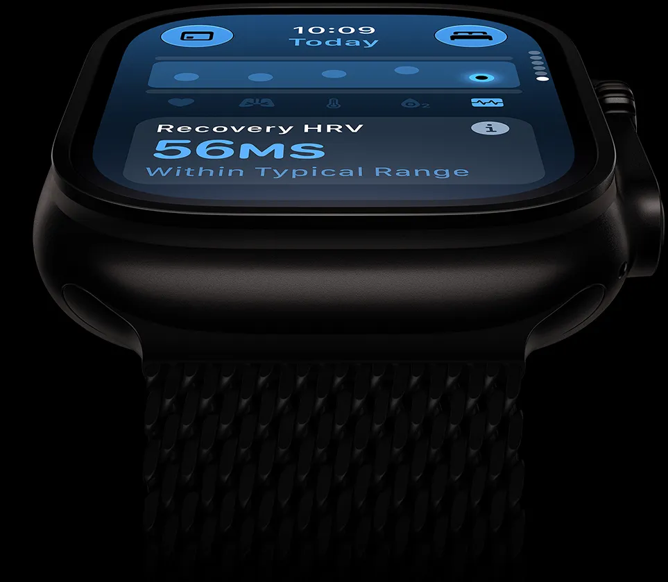 Apple Watch Ultra 4，黑色鈦金屬錶殼，配搭黑色米蘭網織手環錶帶，螢幕顯示心率變異幅度位於正常範圍