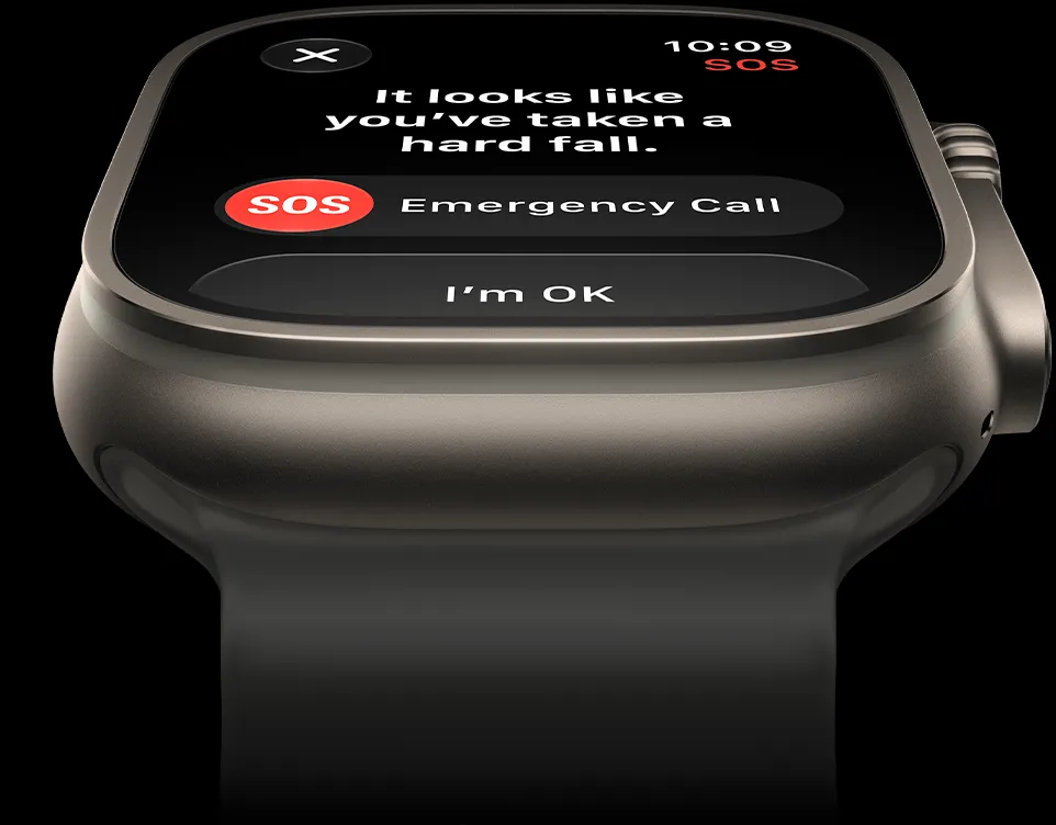 Apple Watch Ultra 4，採用原色鈦金屬錶殼，配搭半透明灰色海洋錶帶，螢幕顯示衛星連線功能