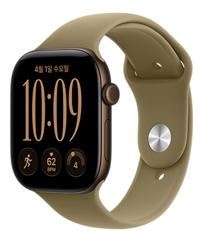 Apple Watch Series 12, 다크 브론즈 색상 알루미늄 케이스, 모듈 컴팩트 시계 페이스, 컴플리케이션에 날짜, 달리기 운동, 심박수, 준비 상태가 표시되고 오른쪽 옆면 외관에 Digital Crown, 측면 버튼이 보이는 모습. 올리브 색상 스포츠 밴드의 모습