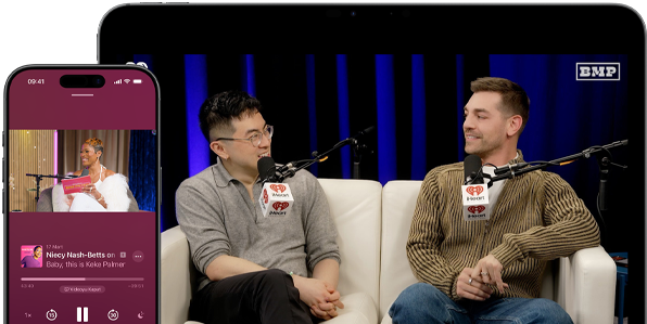 Apple Podcast’ler uygulamasında oynatılan bir görüntülü podcast bölümü