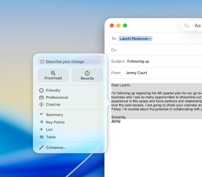 Mail-appen med en panel med Apple Intelligence-funktionen Skrivverktyg som visar alternativ för att korrekturläsa, skriva om och justera tonläget